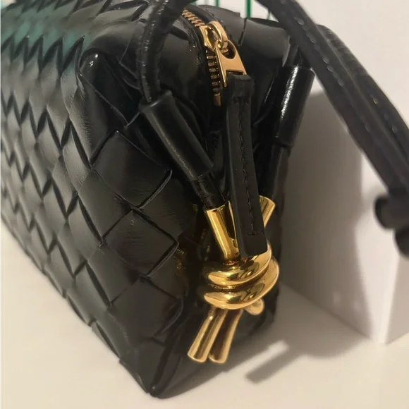 Bottega Veneta Black and Gold Crossbody Bag with Woven Design - Picture 3 of 14